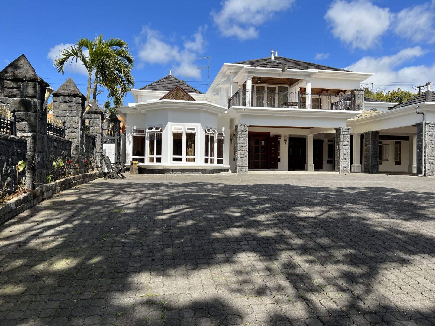 House / Villa For Rent in Floréal 95,000 rupees Lexpress Property