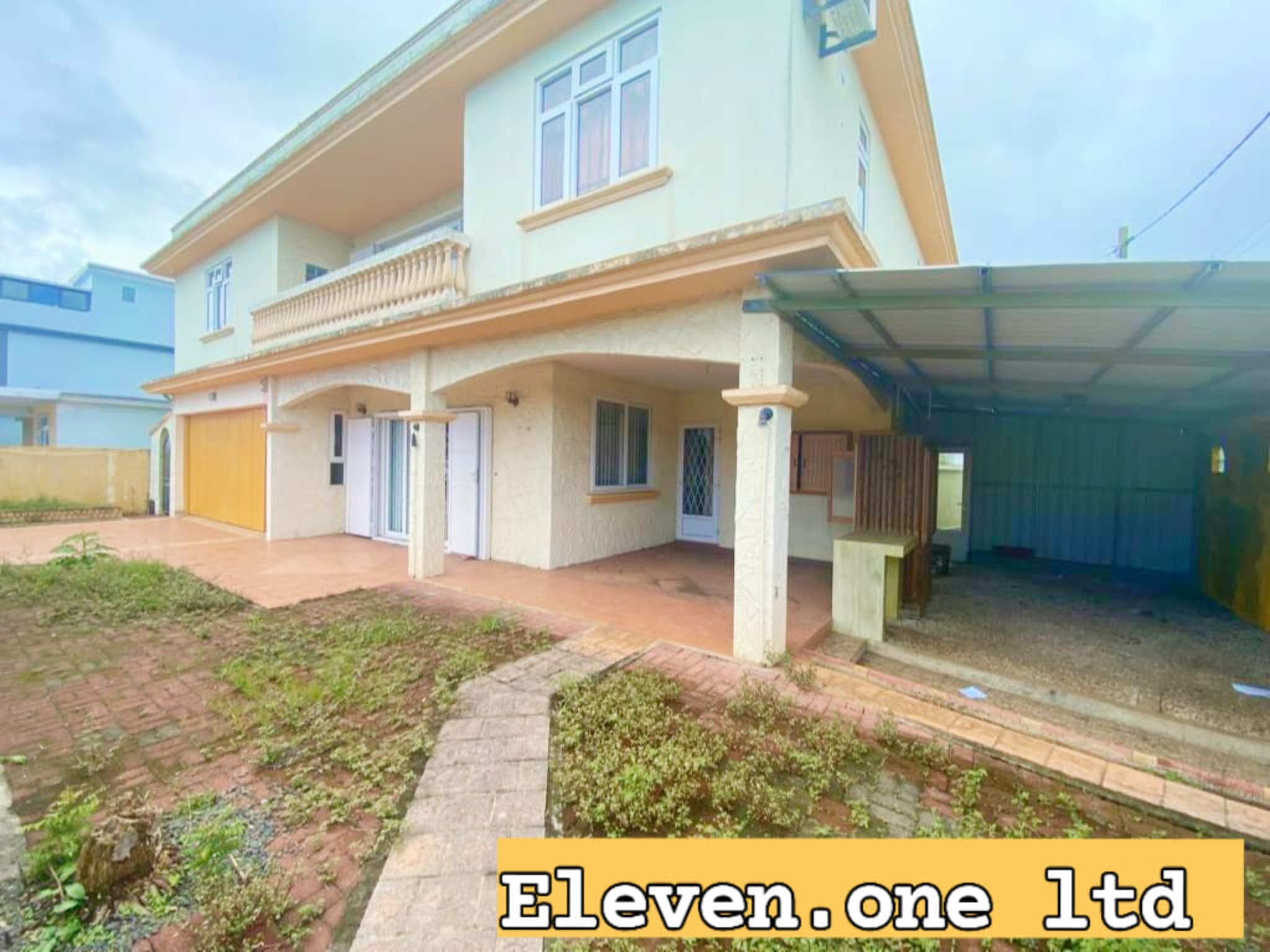 House / Villa Buy in Phoenix 7,500,000 rupees Lexpress Property