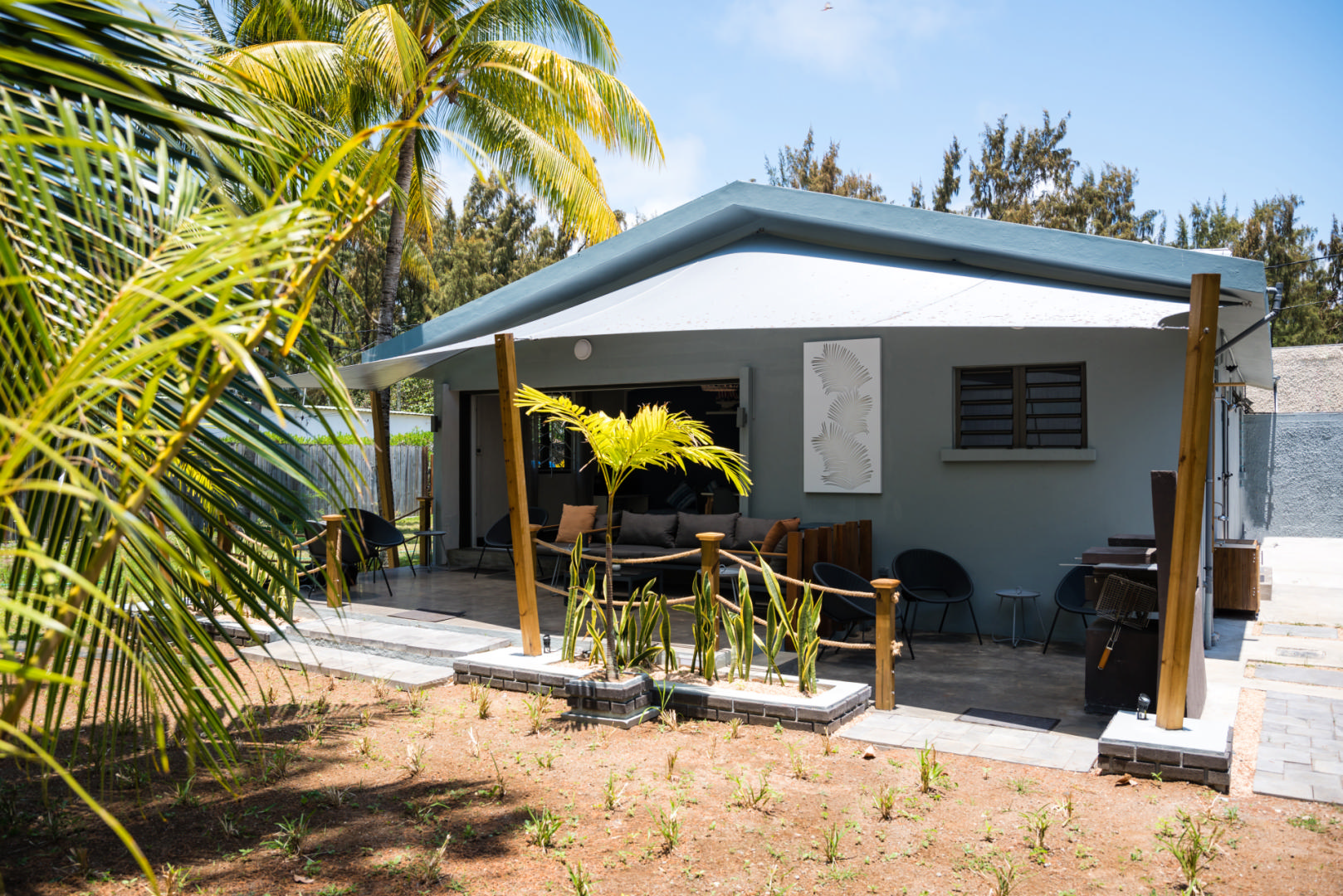 House / Villa For Rent in Roches Noires 65,000 rupees Lexpress