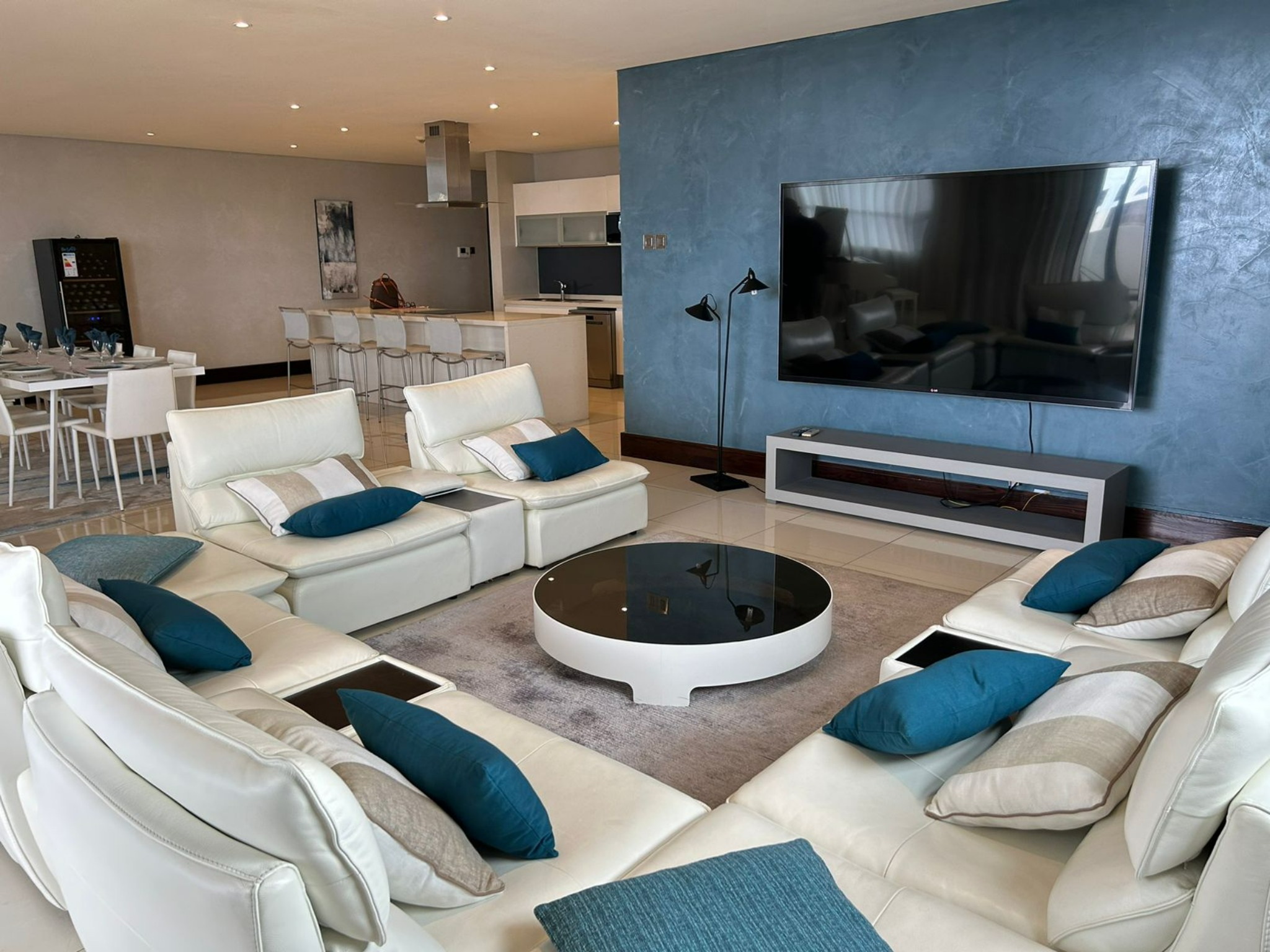 Apartment - Buy in Grand Bay - 31,981,765 rupees | Lexpress Property