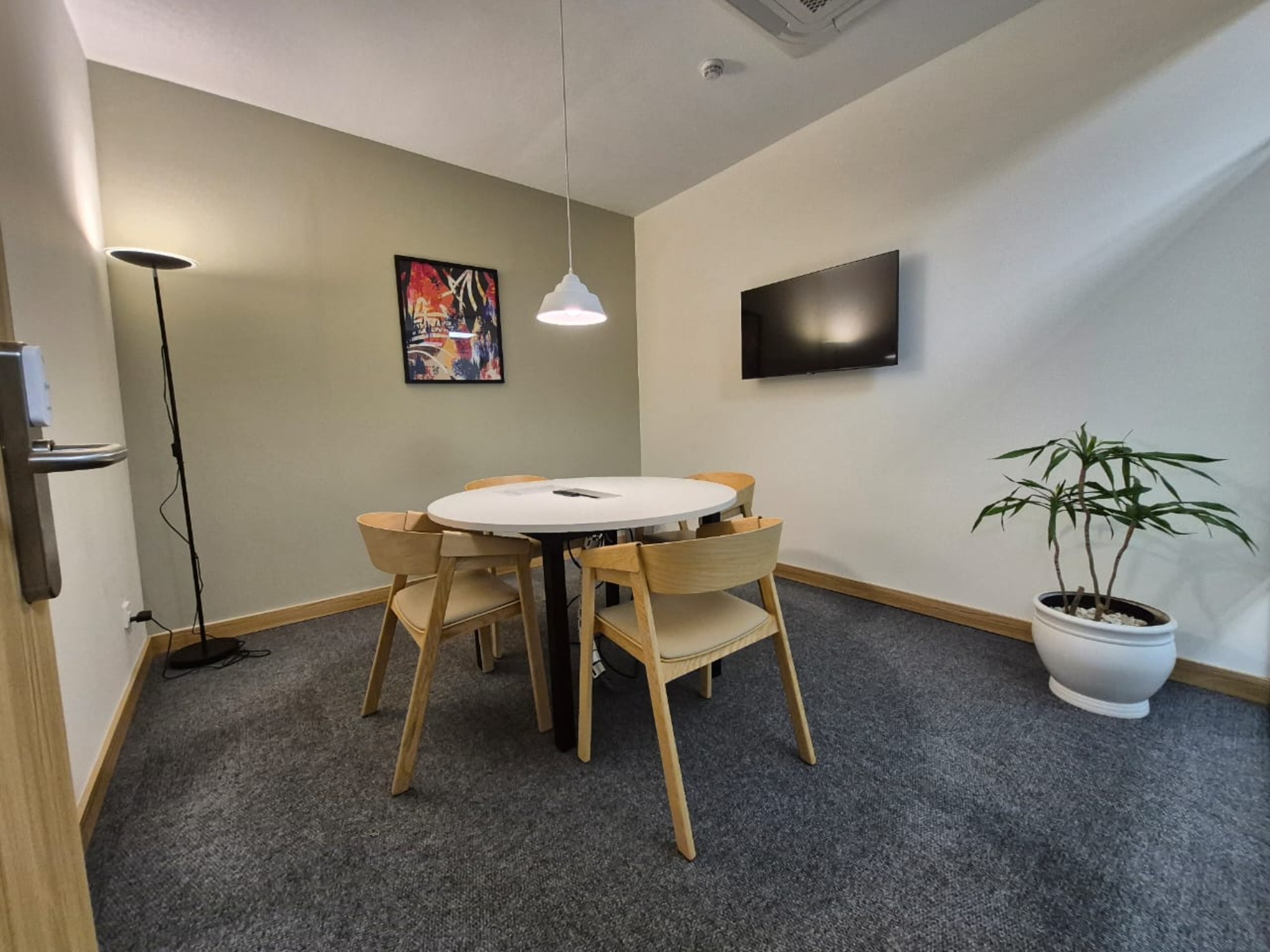 Office - For Rent in Ebène - 52,290 rupees | Lexpress Property