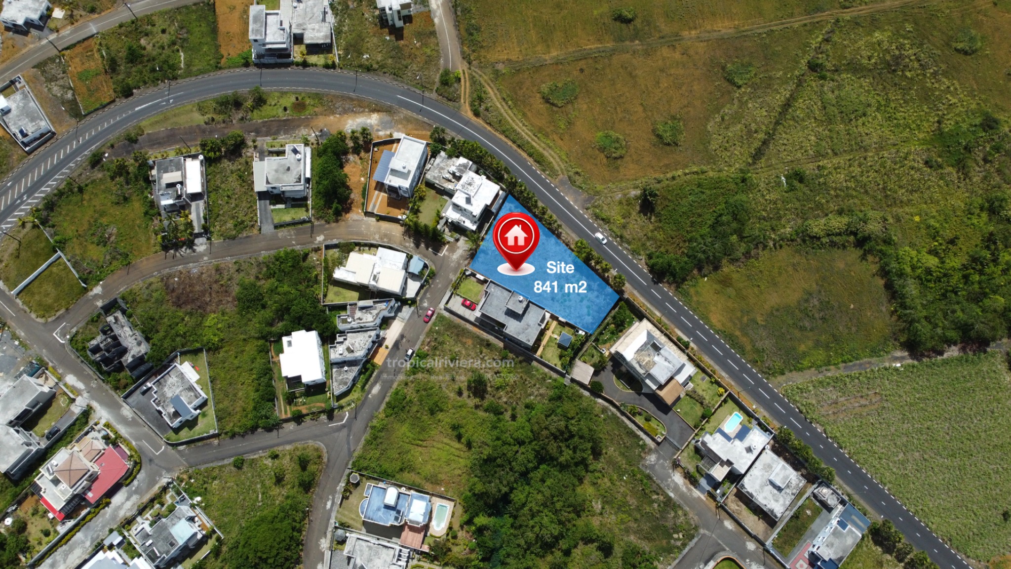 Residential land Buy in Hermitage 6,500,000 rupees Lexpress Property