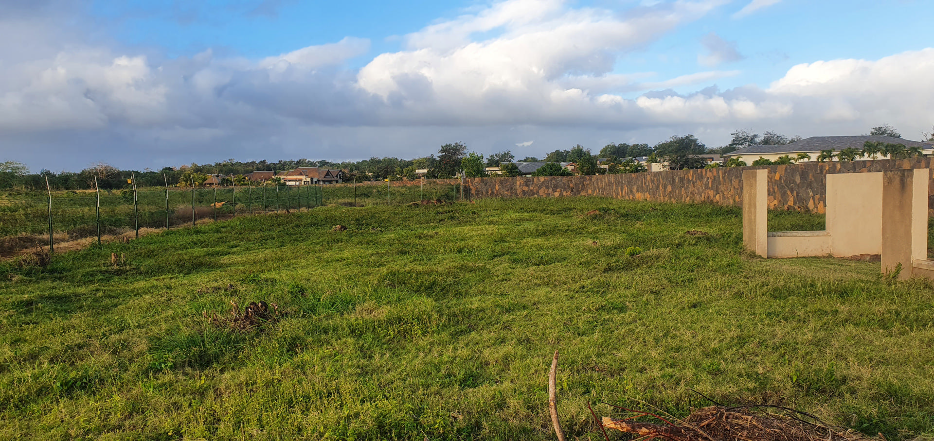 Residential land Buy in Balaclava 11,650,000 rupees Lexpress Property