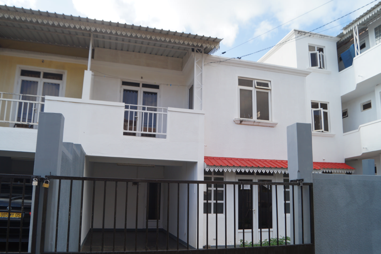 Townhouse / Duplex Buy in Coromandel 3,750,000 rupees Lexpress