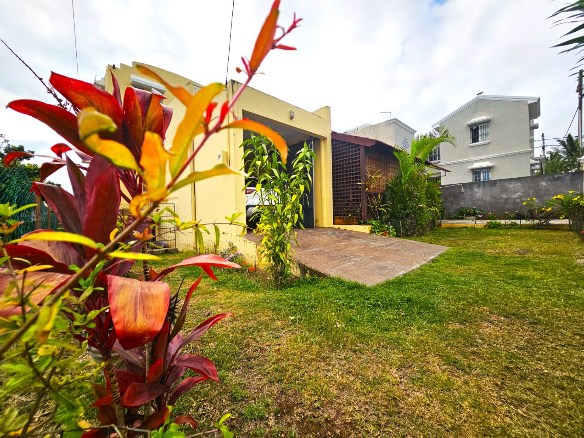 House / Villa Buy in Roches Brunes 9,900,000 rupees Lexpress Property