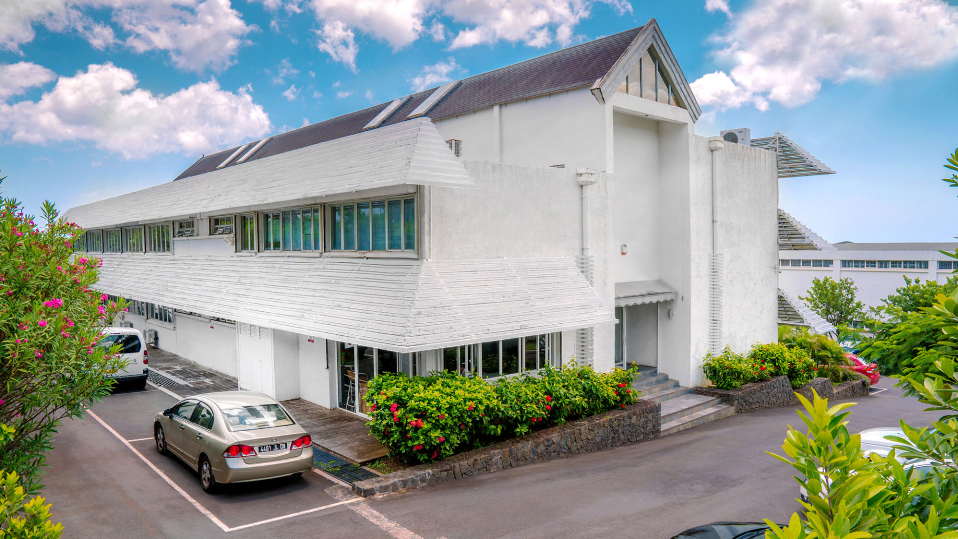 Office For Rent in Pailles 27,360 rupees Lexpress Property