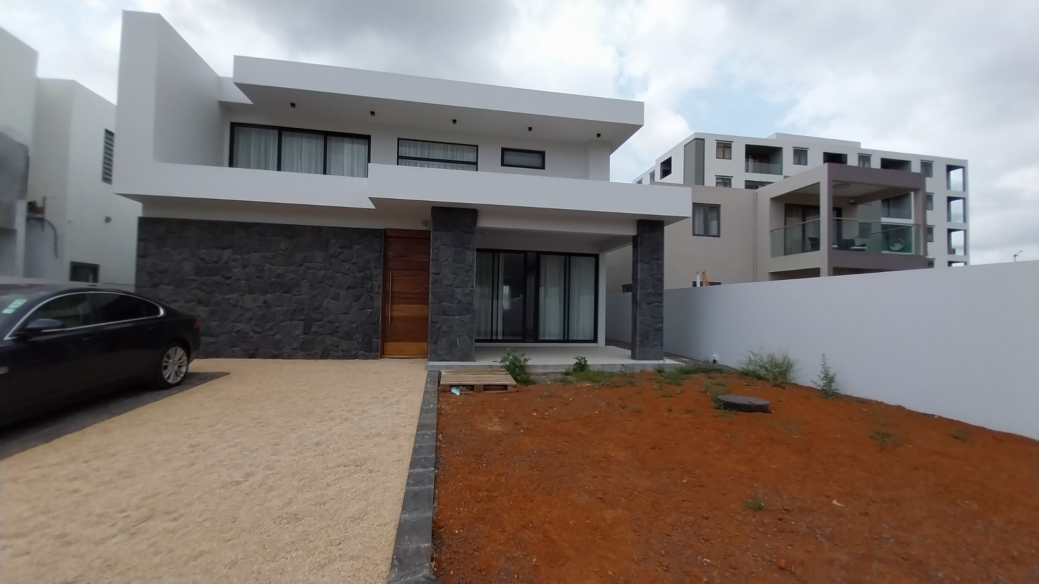 House / Villa Buy in Sodnac 27,500,000 rupees Lexpress Property