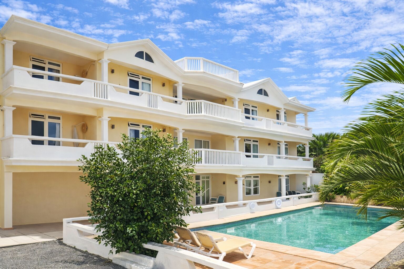 Residential complex/ building - Buy in Flic en Flac - 77,000,000 rupees ...