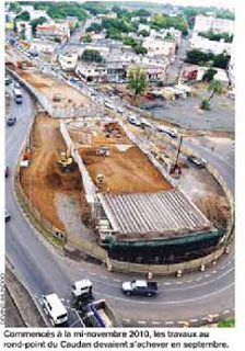 fly-over-caudan