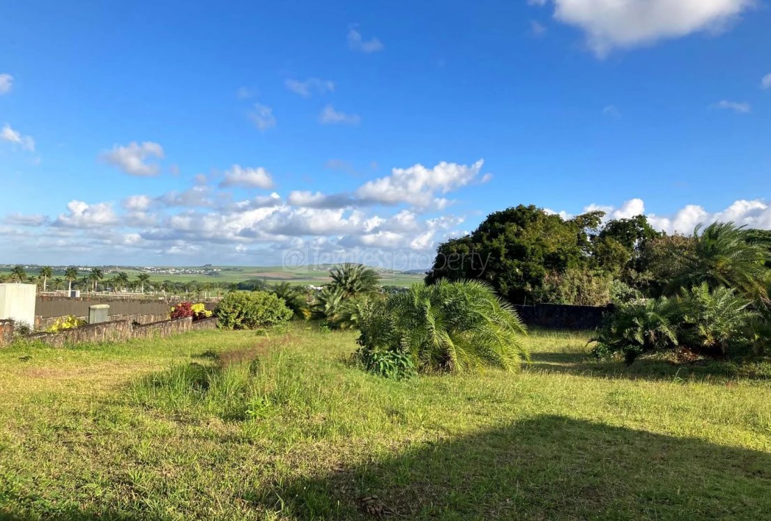 Terrain résidentiel Achat / Vente à Belle Vue Harel 15,600,000