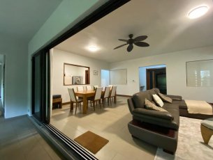 Apartment 3 Bedrooms 247 m² Moka Rs 65,000