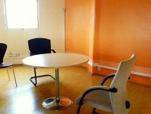Bureau 109 m² Quatre Bornes Rs 37,568