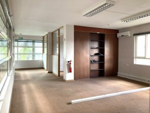 Bureau 257 m² Quatre Bornes Rs 138,266