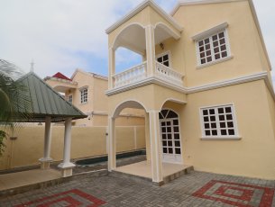 House / Villa 3 Bedrooms 180 m² Grand Bay Rs 34,000
