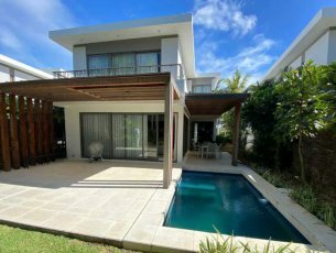 House / Villa 3 Bedrooms 371 m² Mon Choisy Rs 48,895,000
