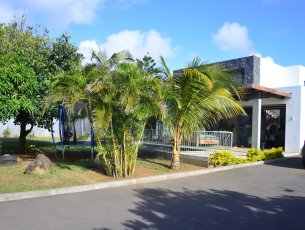 House / Villa 4 Bedrooms 245 m² Calodyne Rs 85,000