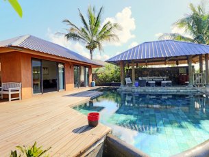 House / Villa 4 Bedrooms 350 m² Grand Gaube Rs 100,000