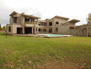 House / Villa 5 Bedrooms 1000 m² Black River Rs 42,000,000