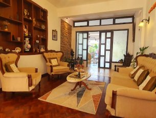 House / Villa 5 Bedrooms 325 m² Rose Hill Rs 14,000,000