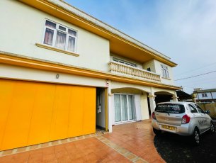 House / Villa 5 Bedrooms N.S m² Phoenix Rs 9,500,000