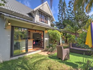 House / Villa 6 Bedrooms 350 m² Pointe d'Esny Rs 85,000
