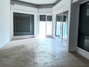 Local Commercial 33 m² Quatre Bornes Rs 40,000