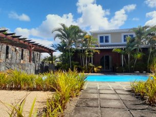 Maison/Villa 4 chambres 210 m² Roches Noires Rs 17,200,000