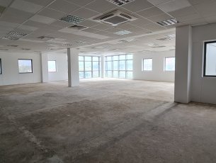 Office 750 m² Ebène Rs 347,136