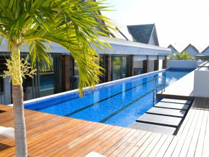 Penthouse 5 chambres 750 m² Rivière Noire Rs 85,100,000