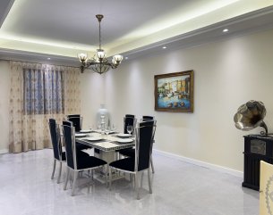 Apartment - 3 Bedrooms - 215 m²