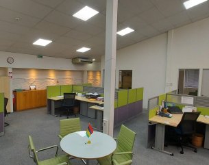 Bureau - 310 m²
