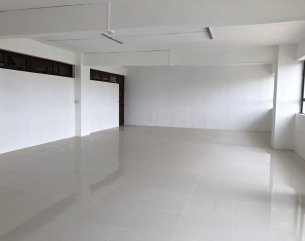 Bureau - 335 m²