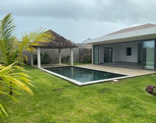 House / Villa - 3 Bedrooms - 214 m²