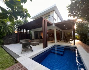 House / Villa - 3 Bedrooms - 335 m²