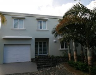 House / Villa - 4 Bedrooms - 400 m²