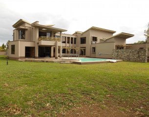 House / Villa - 5 Bedrooms - 1000 m²