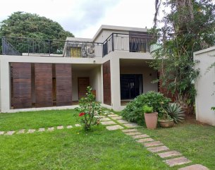 House / Villa - 5 Bedrooms - 500 m²