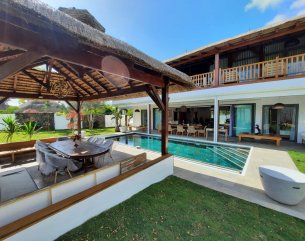 House / Villa - 6 Bedrooms - 490 m²