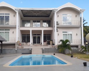 House / Villa - 6 Bedrooms - 540 m²
