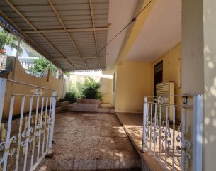 Maison/Villa - 3 chambres - 250 m²