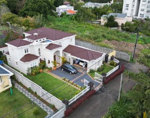 Maison/Villa - 3 chambres - 420 m²
