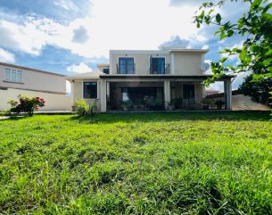 Maison/Villa - 4 chambres - 260 m²