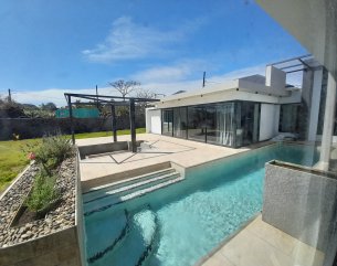 Maison/Villa - 4 chambres - 278 m²
