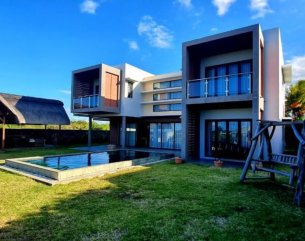 Maison/Villa - 4 chambres - 312 m²