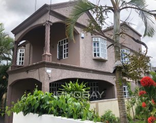 Maison/Villa - 4 chambres - 3200 p²