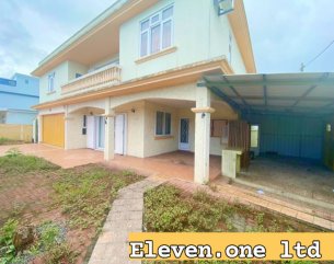 Maison/Villa - 5 chambres - 292 m²