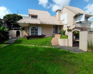 Maison/Villa - 5 chambres - 320 m²