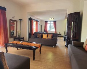Maison/Villa - 5 chambres - 696 m²