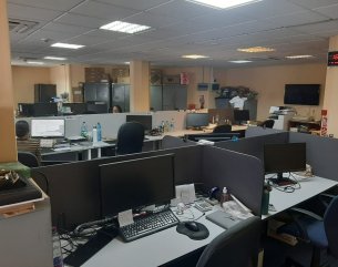 Office - 1100 ft²