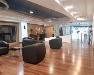 Office - 392 m²